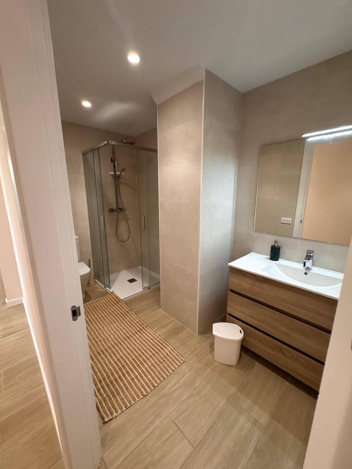 Zweites Badezimmer